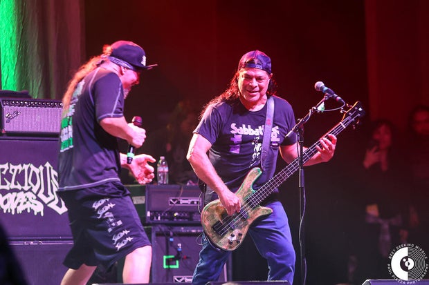 Infectious Grooves play the UC Theatre 