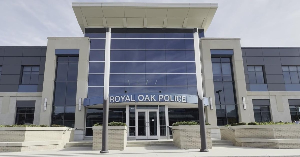 Oakland County woman charged with murder in death of her mother 