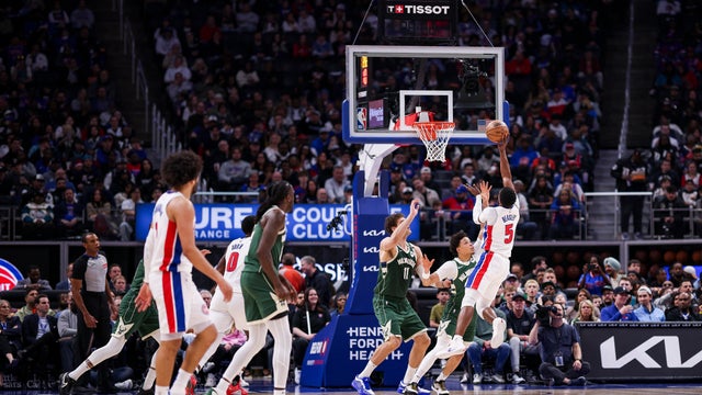 Milwaukee Bucks v Detroit Pistons 