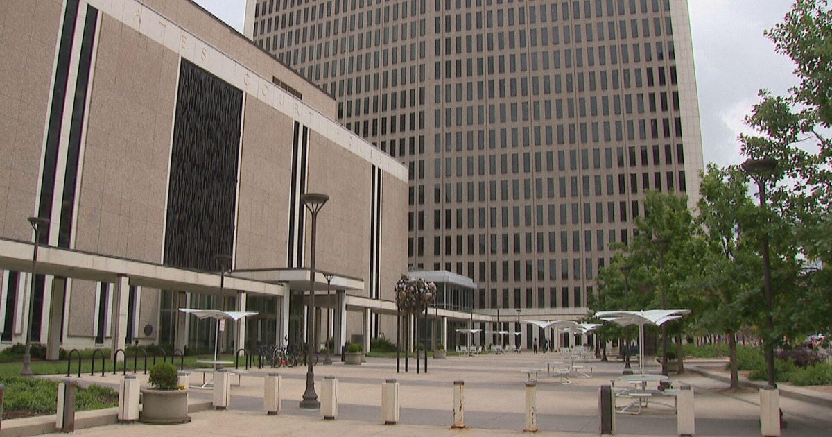 ICE presence at Denver courthouse raises concerns among immigrant advocates 